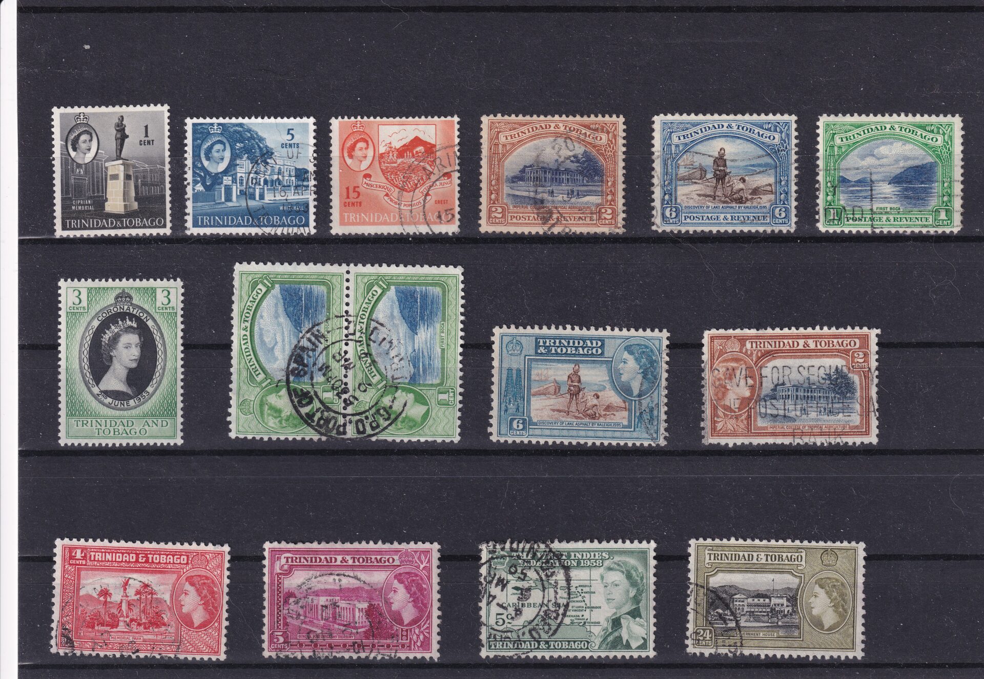 Trinidad & Tobago – lot med 14 frimærker fra Elizabeth II-perioden inkl. parstykke og West Indies Federation